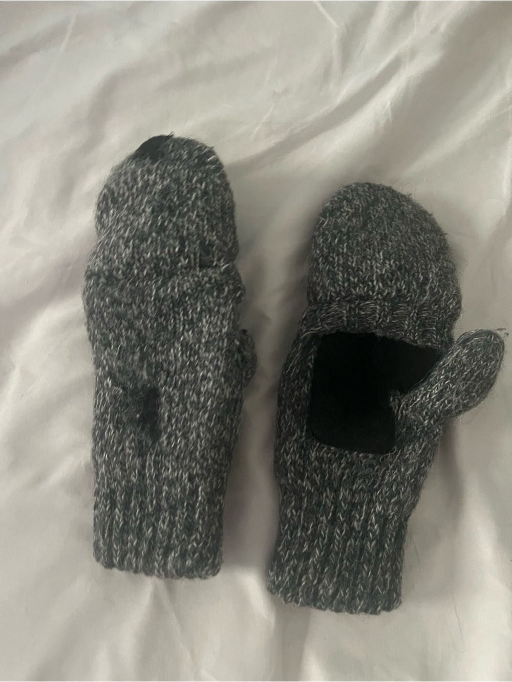 Men's Black/Grey Knit Mittens - Cozy Winter Gloves